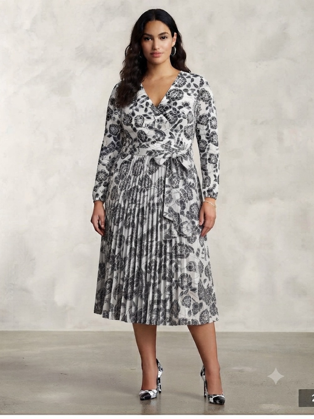 Ashley & Sage Plus Black & White Floral Pleated Dress